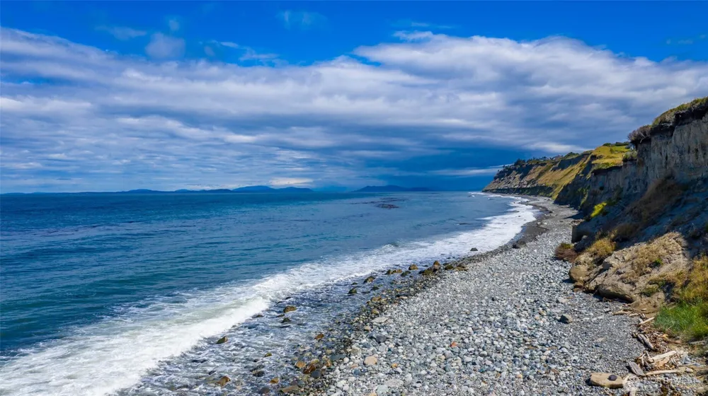 660 El Pozo Street Coupeville, WA 98239
