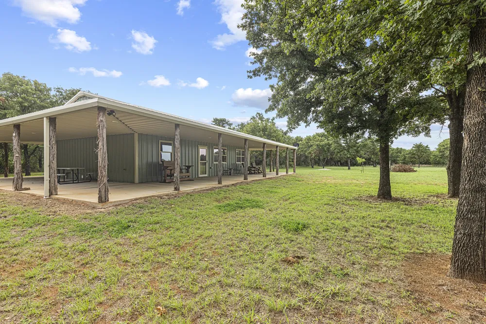 10371 State Hwy 148 Jacksboro, TX 76458