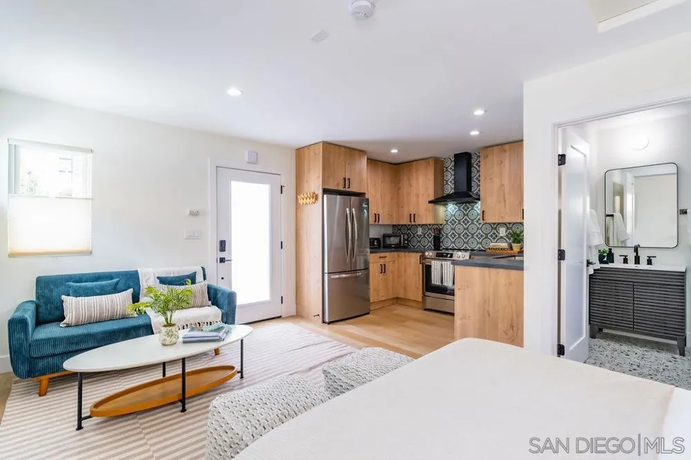 725 Pennsylvania Ave #731 San Diego, CA 92103