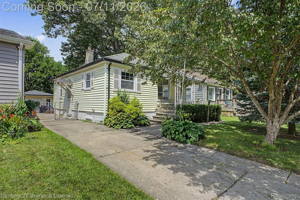 15979 Norborne Redford Charter Township, MI 48239