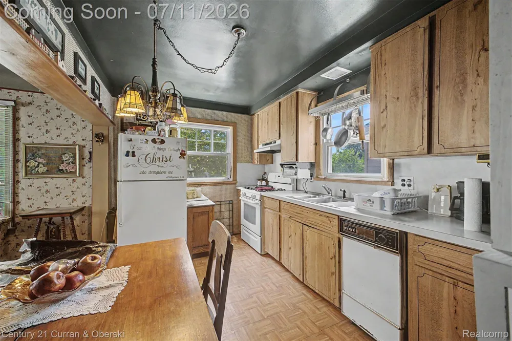 15979 Norborne Redford Charter Township, MI 48239