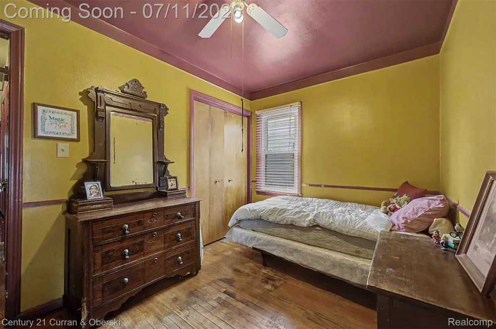 15979 Norborne Redford Charter Township, MI 48239