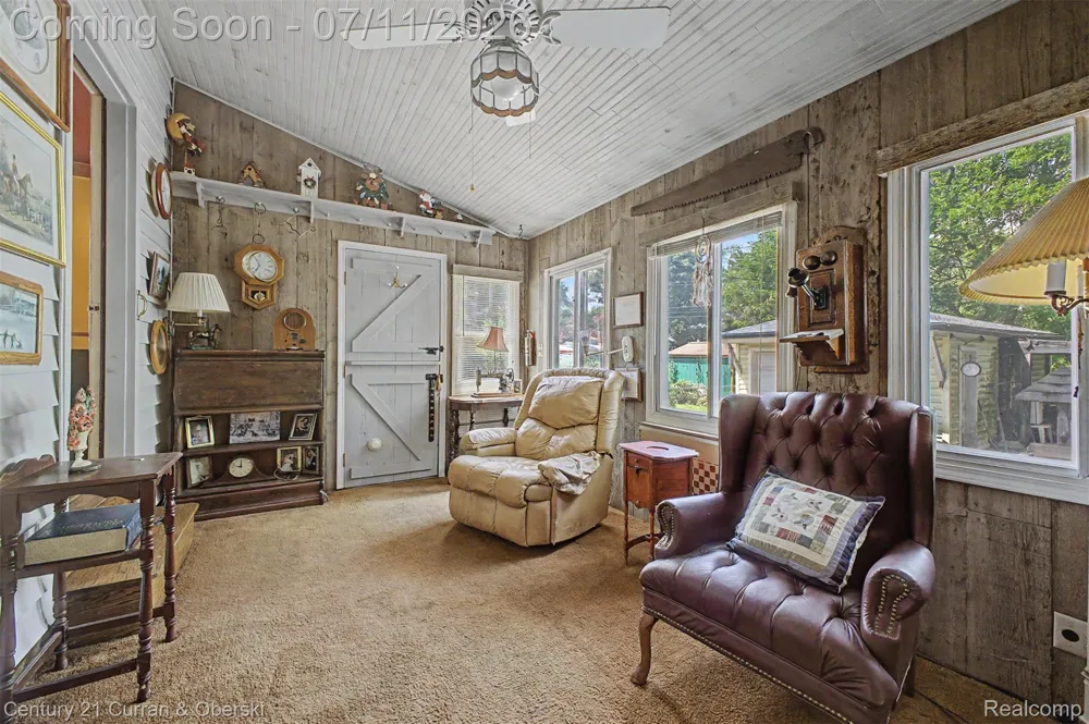 15979 Norborne Redford Charter Township, MI 48239