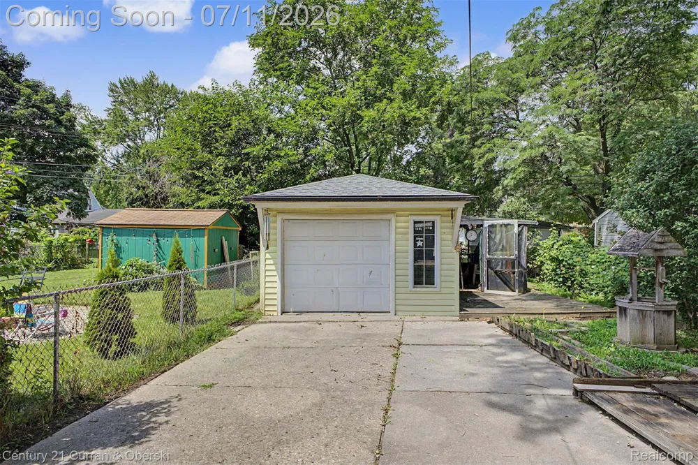 15979 Norborne Redford Charter Township, MI 48239