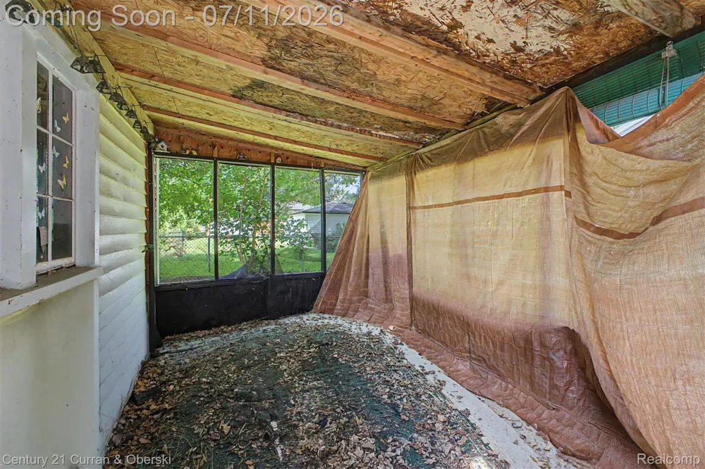 15979 Norborne Redford Charter Township, MI 48239