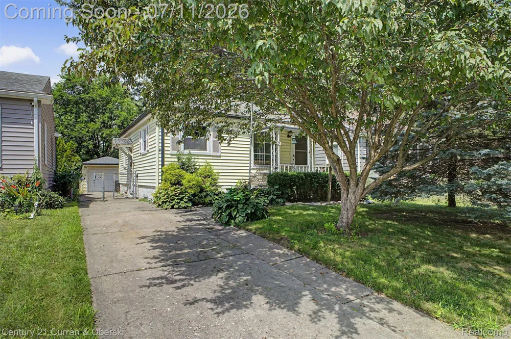 15979 Norborne Redford Charter Township, MI 48239