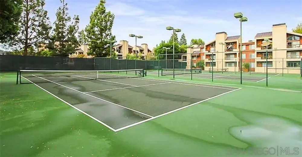 5550 Owensmouth #121 Woodland Hills, CA 91367
