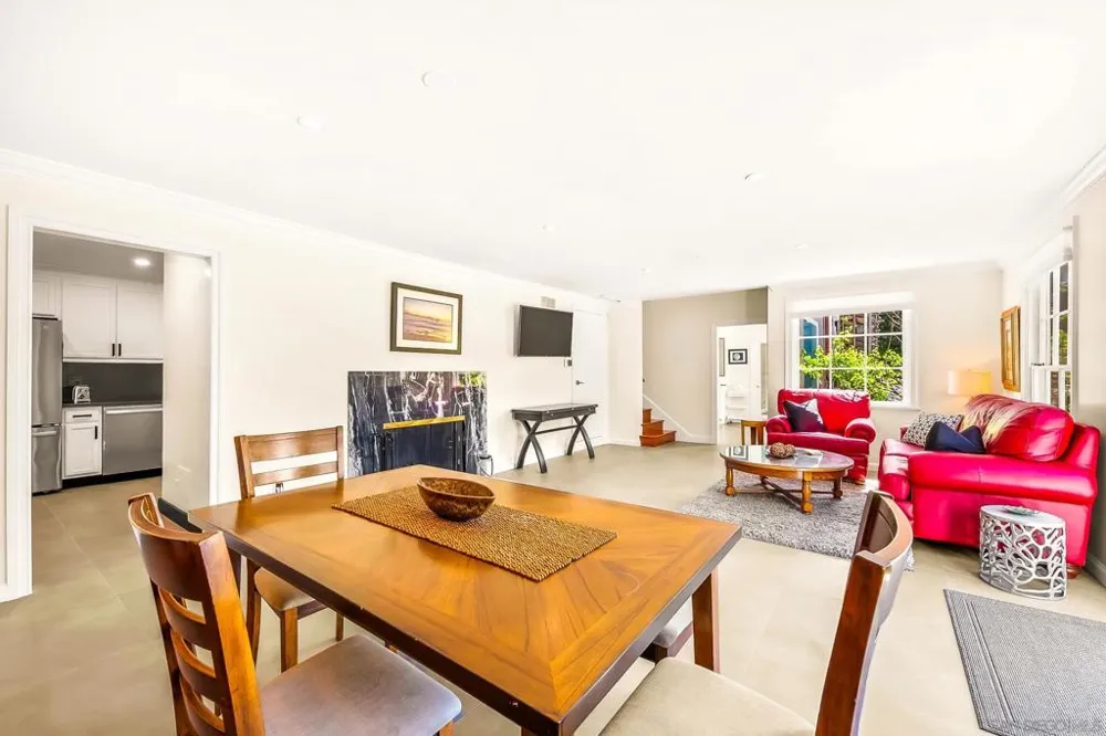 1380 Park #1/2 La Jolla, CA 92037