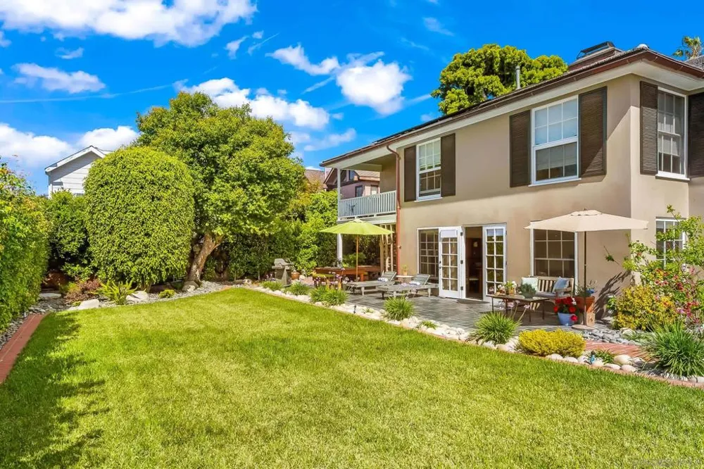 1380 Park #1/2 La Jolla, CA 92037
