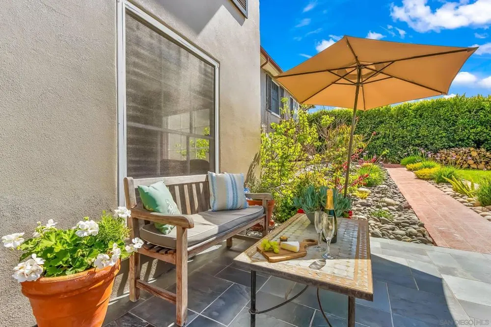 1380 Park #1/2 La Jolla, CA 92037