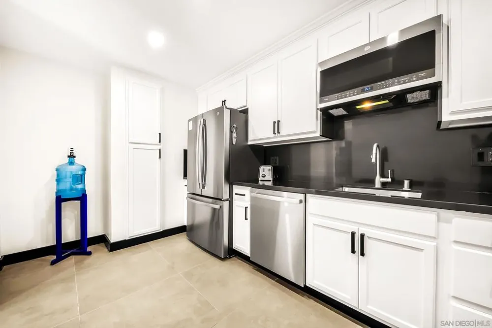 1380 Park #1/2 La Jolla, CA 92037