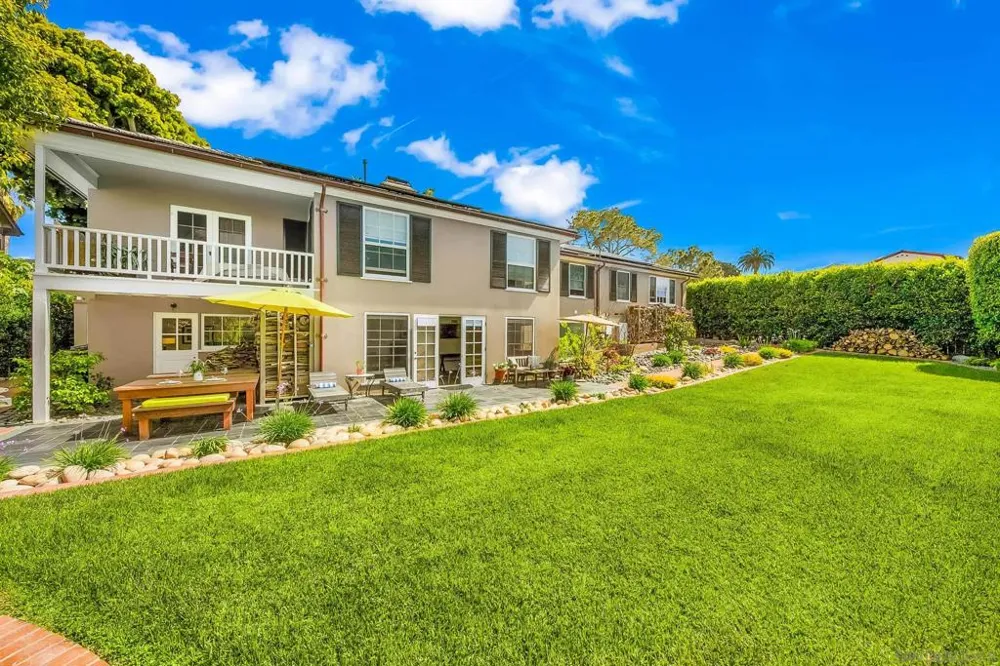 1380 Park #1/2 La Jolla, CA 92037