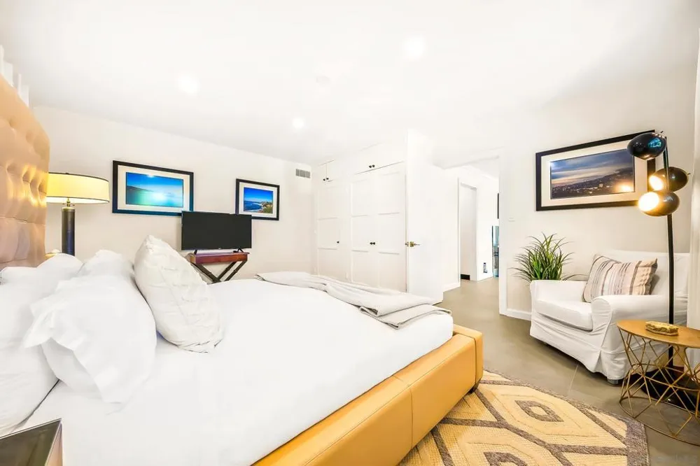 1380 Park #1/2 La Jolla, CA 92037