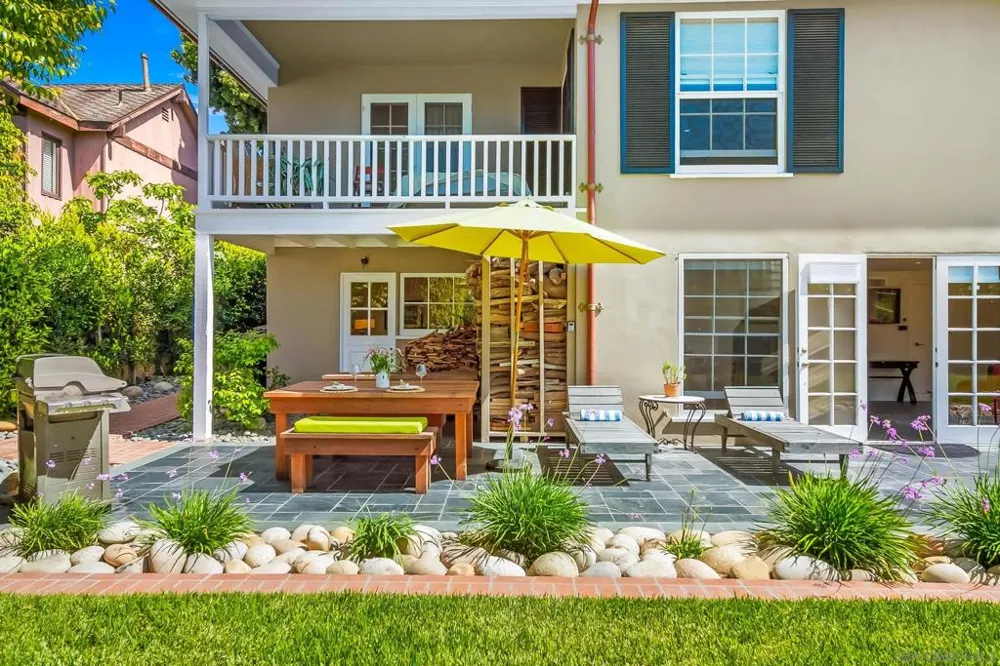 1380 Park #1/2 La Jolla, CA 92037