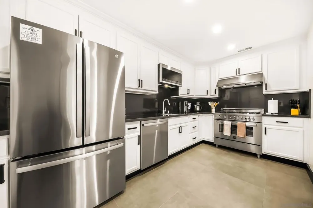 1380 Park #1/2 La Jolla, CA 92037
