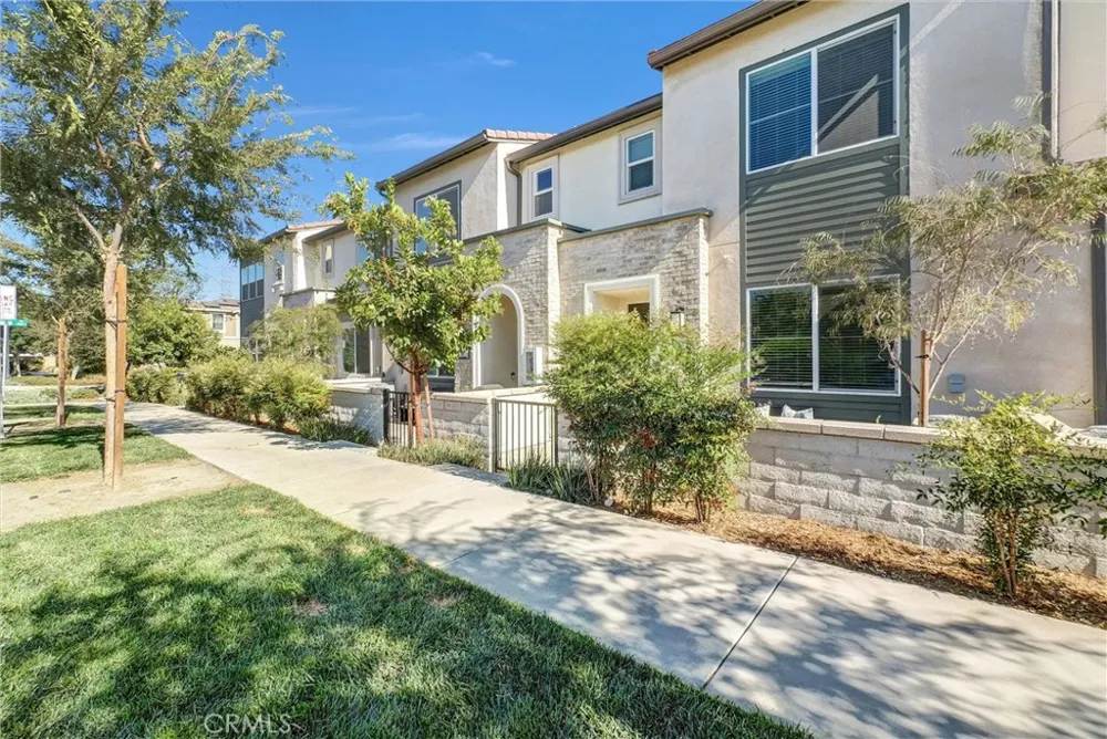 3662 E Moonlight #82 Ontario, CA 91761