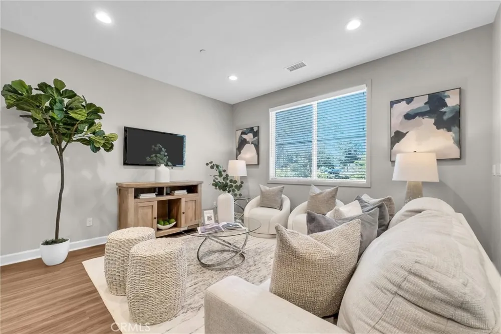 3662 E Moonlight #82 Ontario, CA 91761
