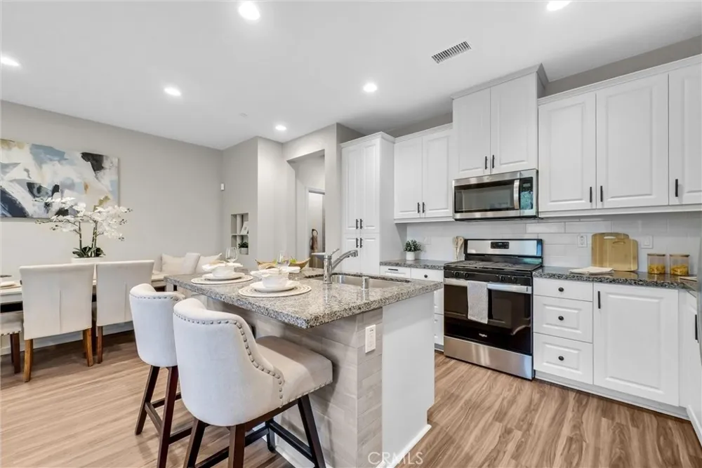 3662 E Moonlight #82 Ontario, CA 91761
