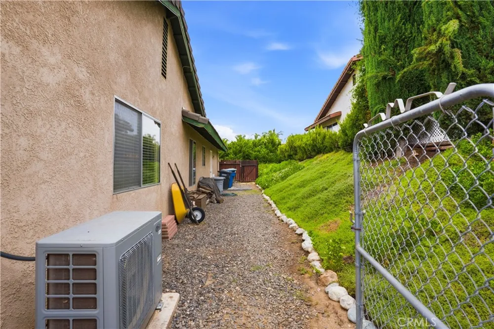 30904 Long Point Drive Canyon Lake, CA 92587