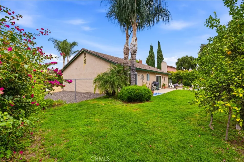 30904 Long Point Drive Canyon Lake, CA 92587