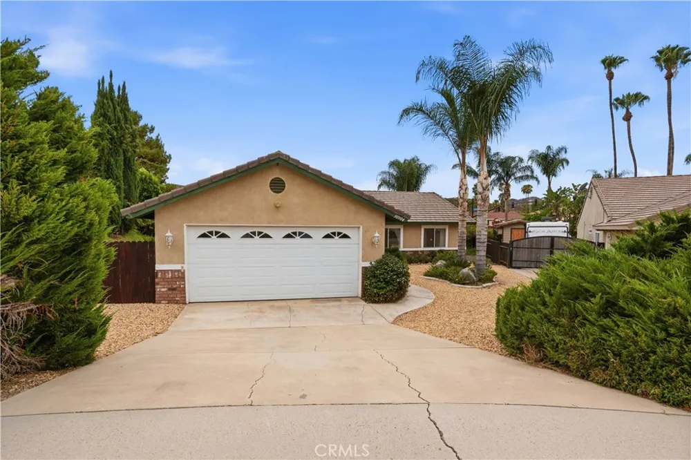 30904 Long Point Drive Canyon Lake, CA 92587