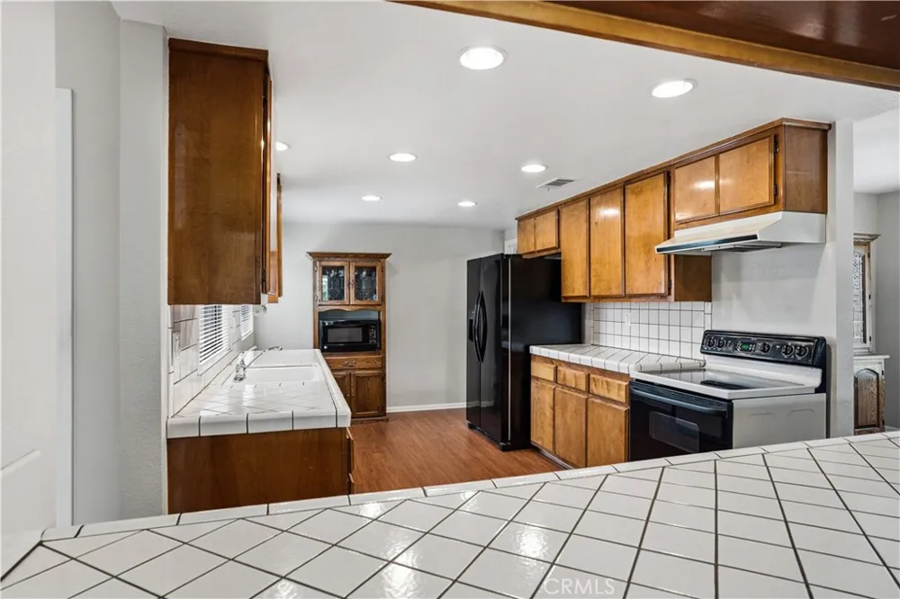 30904 Long Point Drive Canyon Lake, CA 92587