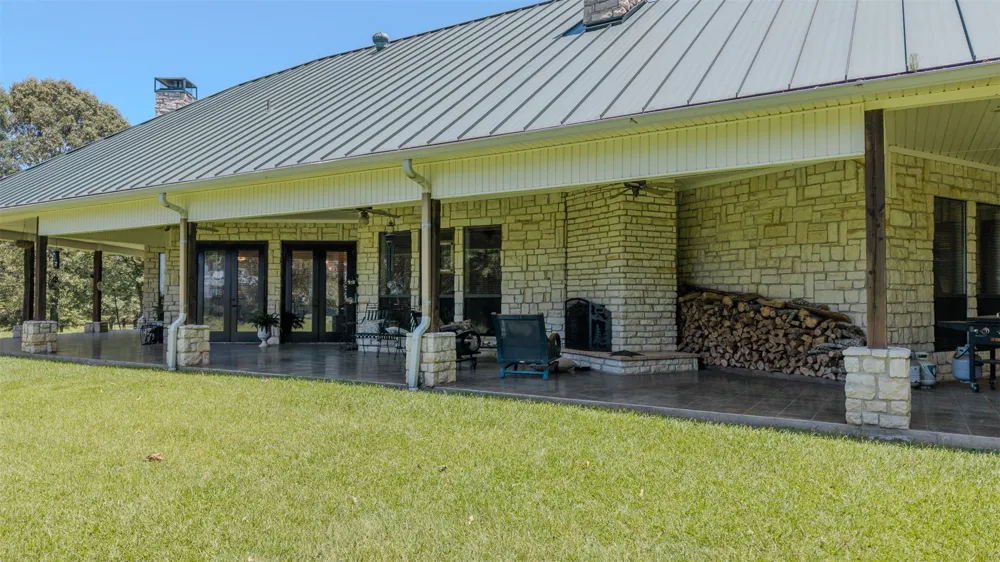 263 County Road 1602 Linden, TX 75562