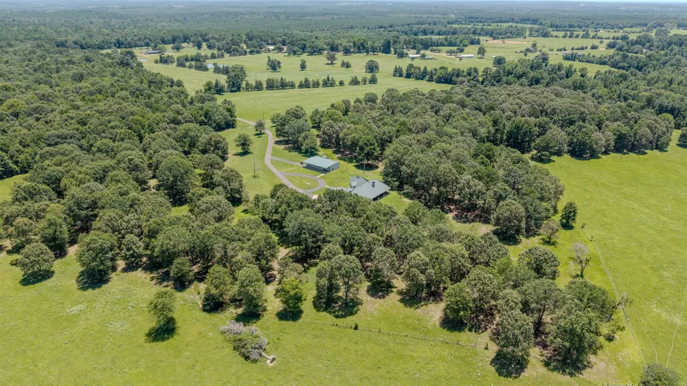 263 County Road 1602 Linden, TX 75562