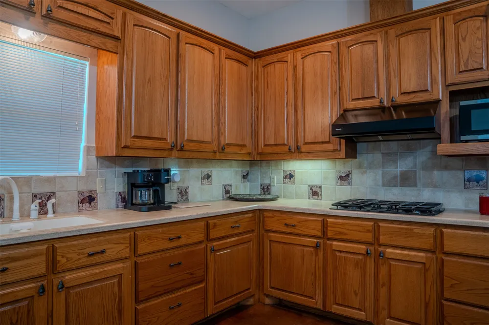 263 County Road 1602 Linden, TX 75562