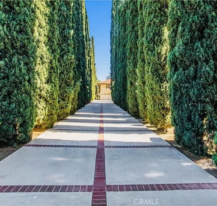 10410 Live Oak Cherry Valley, CA 92223