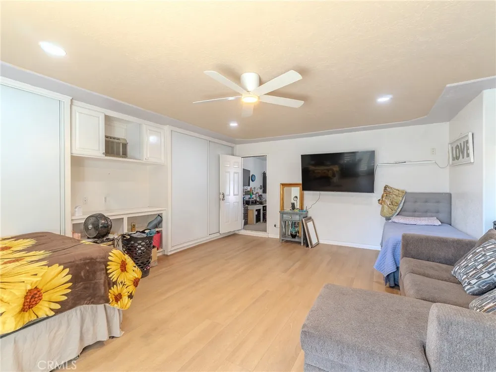 10410 Live Oak Cherry Valley, CA 92223