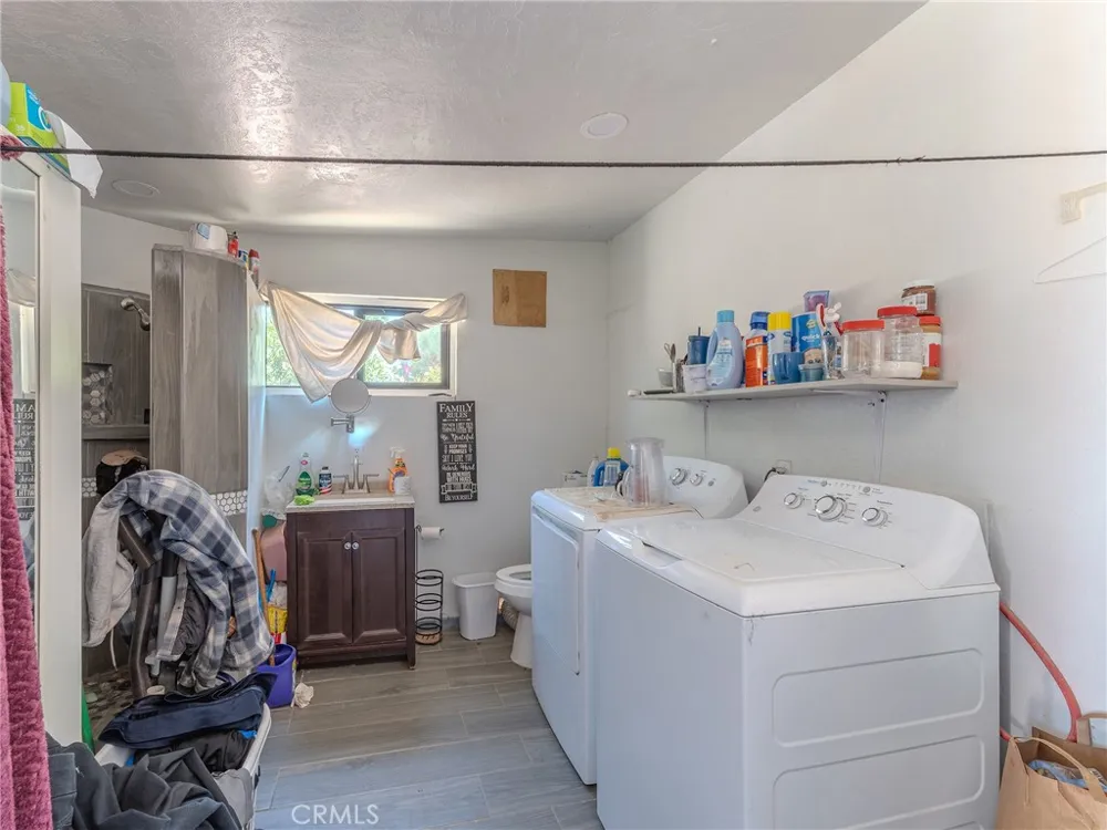 10410 Live Oak Cherry Valley, CA 92223