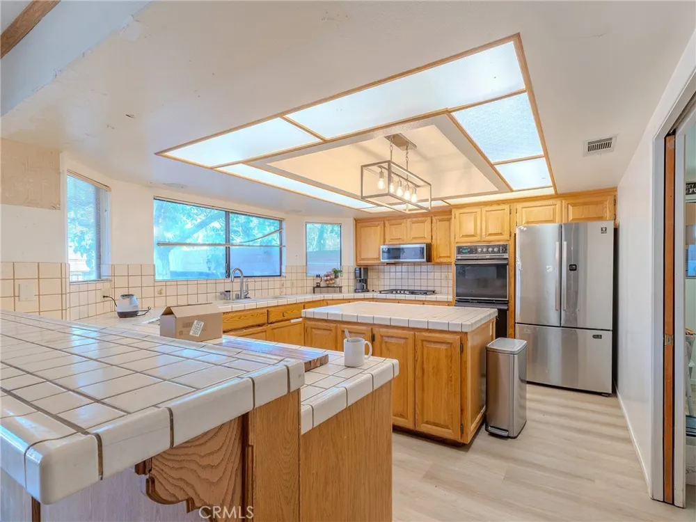 10410 Live Oak Cherry Valley, CA 92223