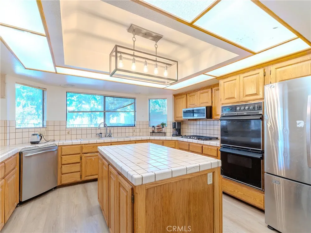 10410 Live Oak Cherry Valley, CA 92223