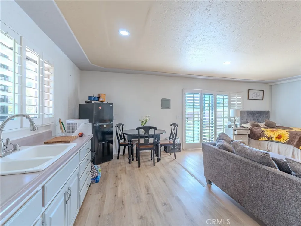 10410 Live Oak Cherry Valley, CA 92223