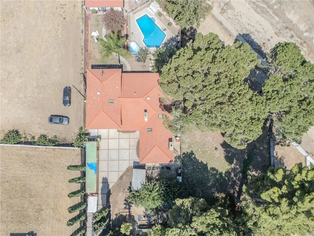 10410 Live Oak Cherry Valley, CA 92223