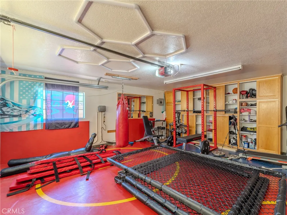 10410 Live Oak Cherry Valley, CA 92223
