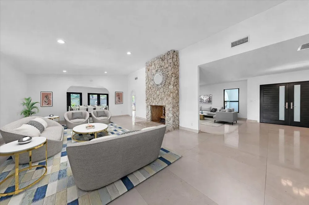 5901 SW 136th Street Pinecrest, FL 33156