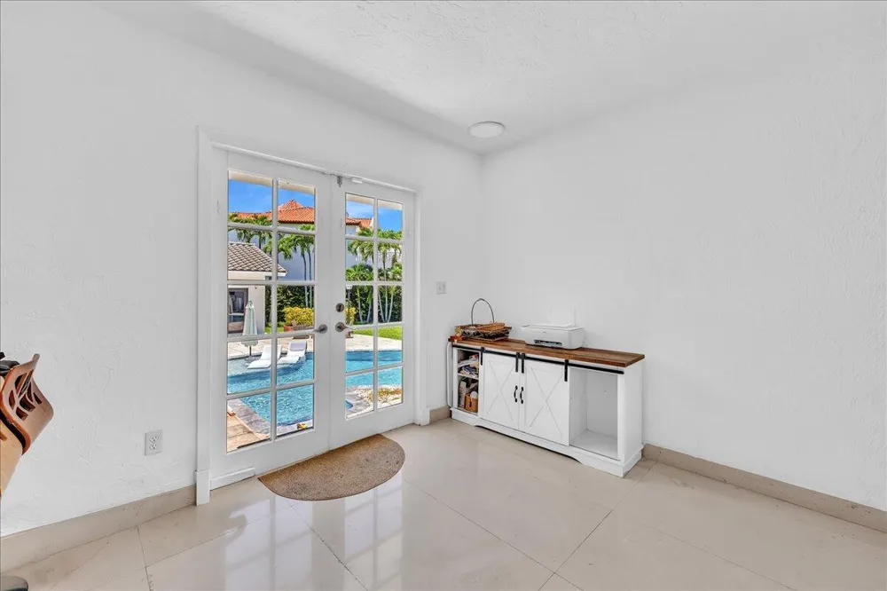 5901 SW 136th Street Pinecrest, FL 33156
