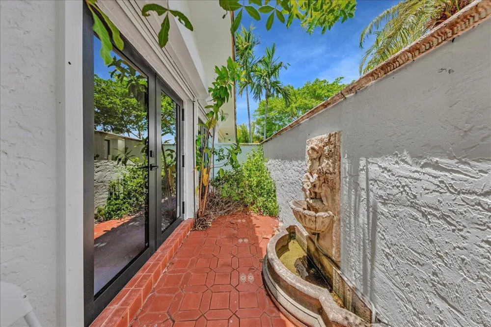 5901 SW 136th Street Pinecrest, FL 33156