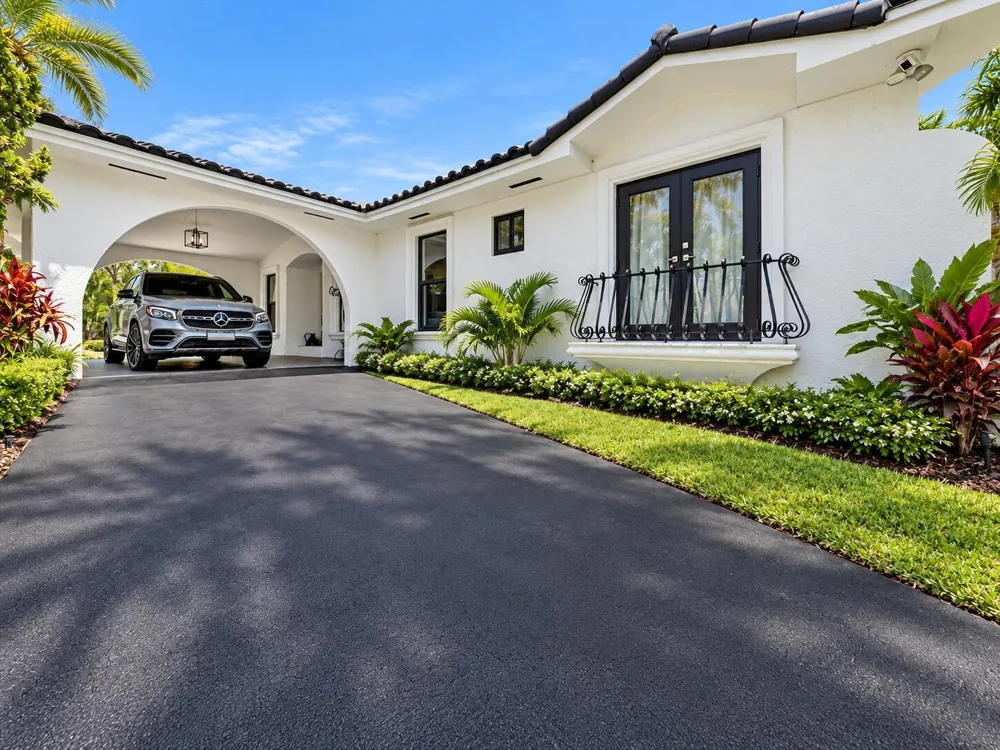 5901 SW 136th Street Pinecrest, FL 33156