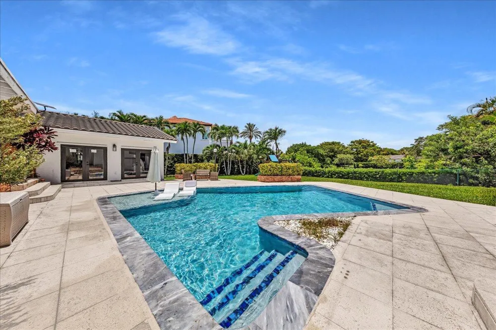 5901 SW 136th Street Pinecrest, FL 33156