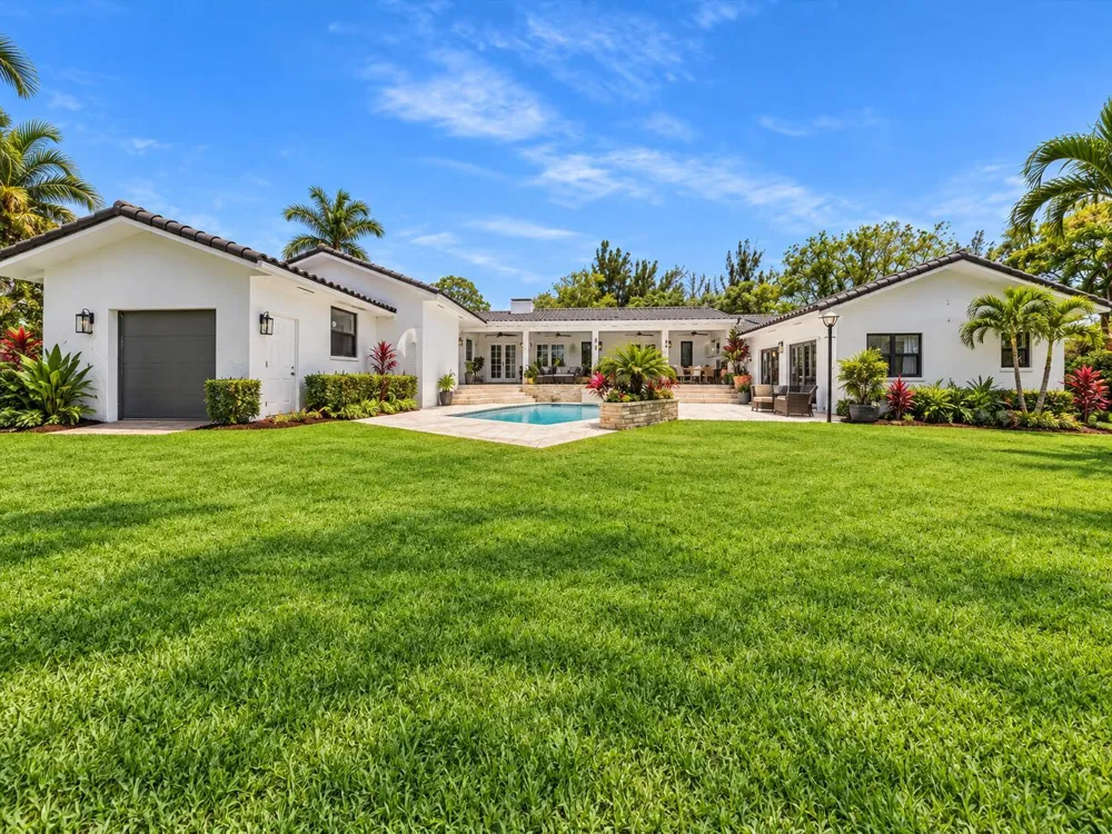 5901 SW 136th Street Pinecrest, FL 33156