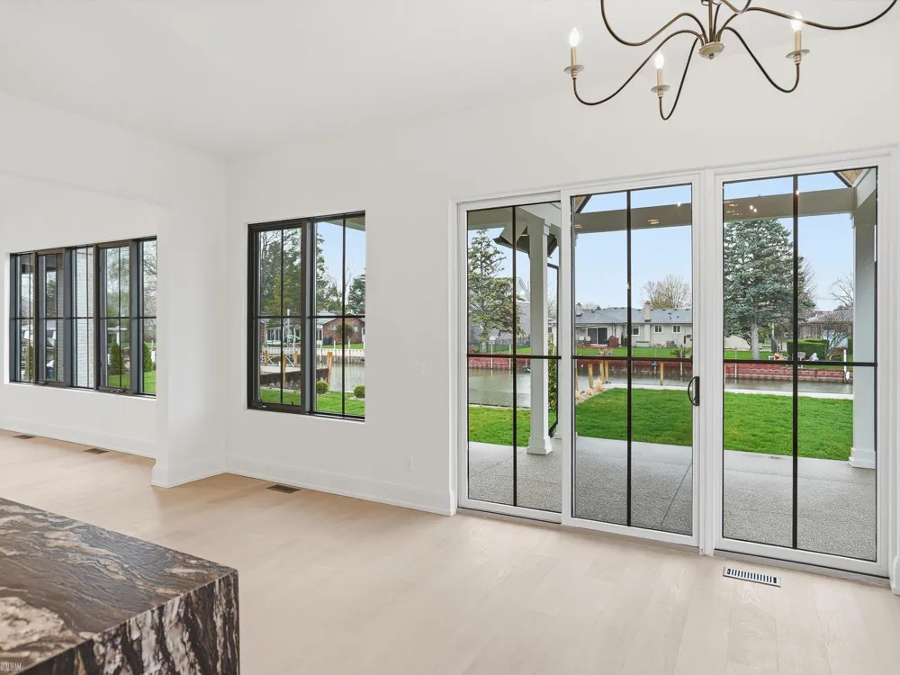 41225 Belvidere Street Harrison Charter Township, MI 48045