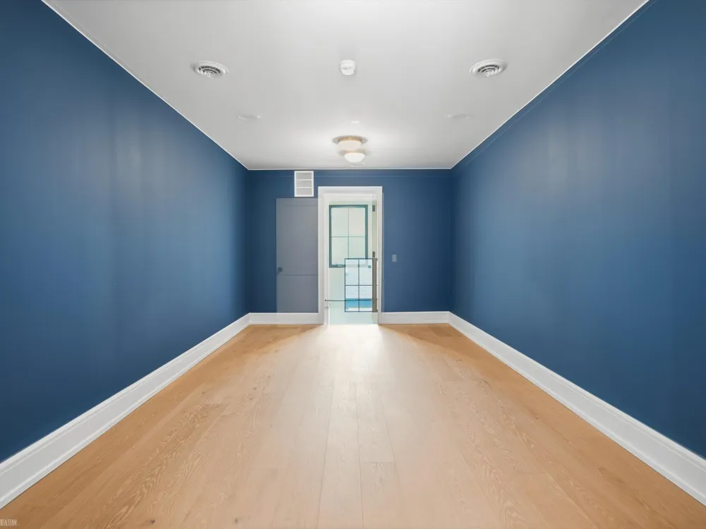 41225 Belvidere Street Harrison Charter Township, MI 48045