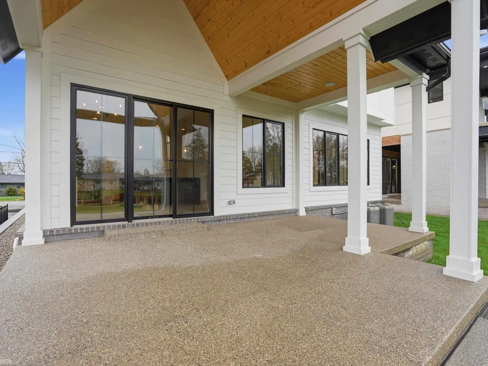 41225 Belvidere Street Harrison Charter Township, MI 48045