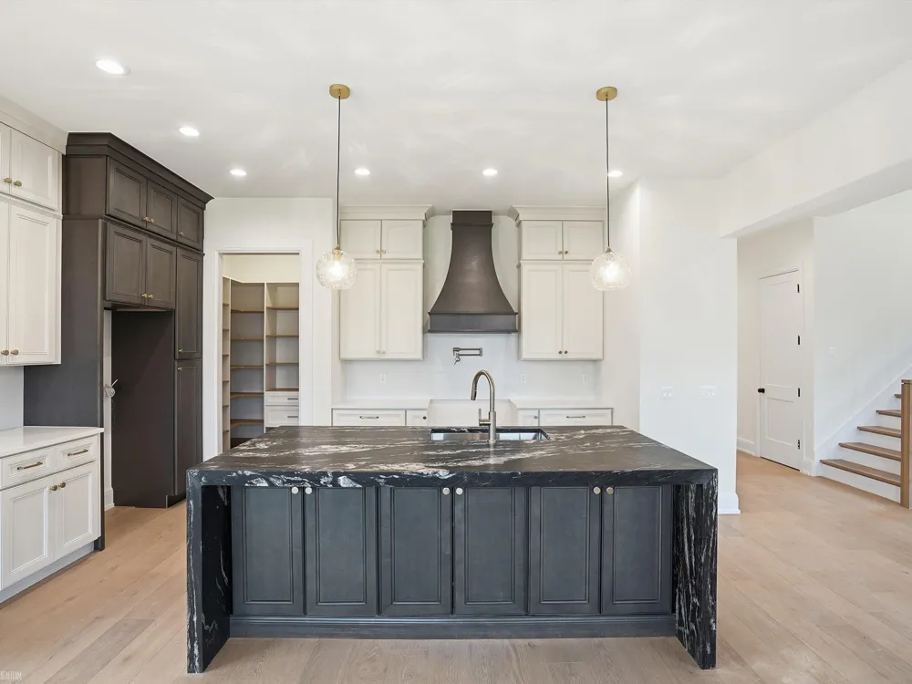 41225 Belvidere Street Harrison Charter Township, MI 48045