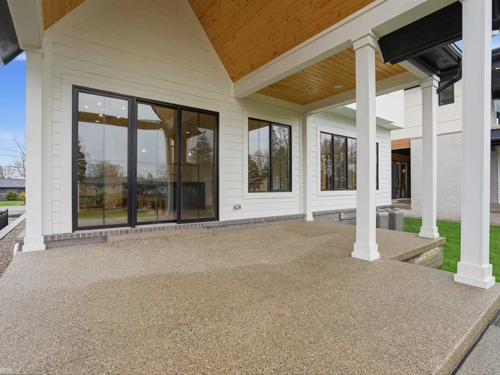 41225 Belvidere Street Harrison Charter Township, MI 48045