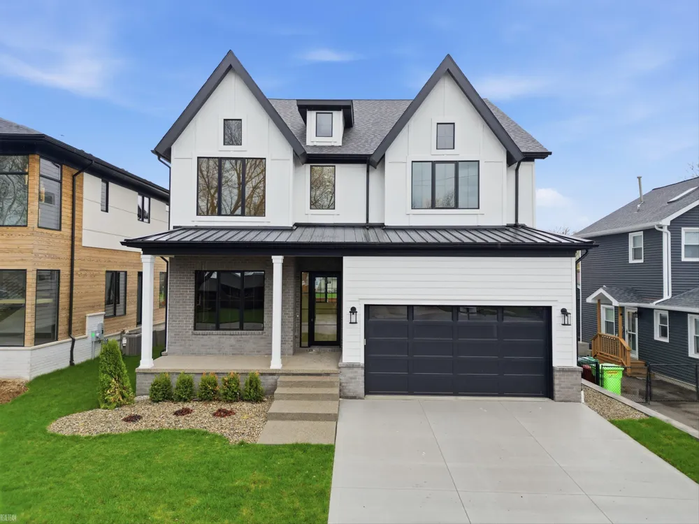 41225 Belvidere Street Harrison Charter Township, MI 48045