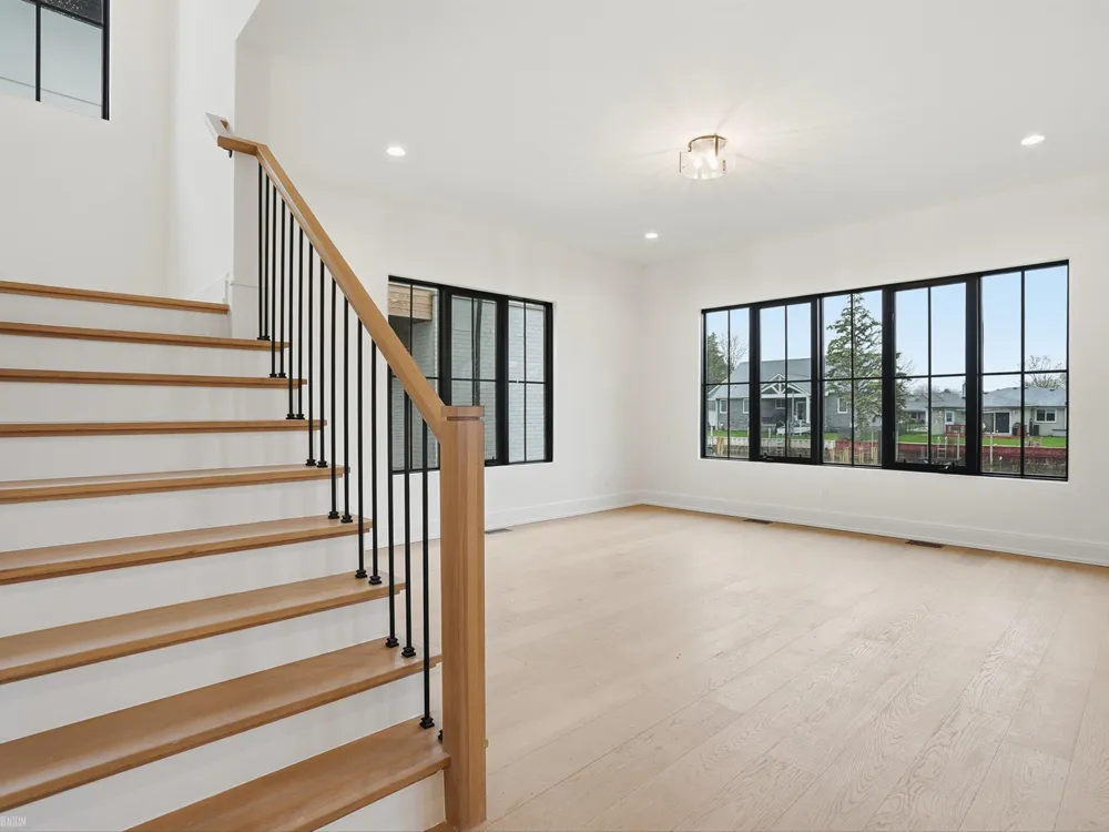 41225 Belvidere Street Harrison Charter Township, MI 48045